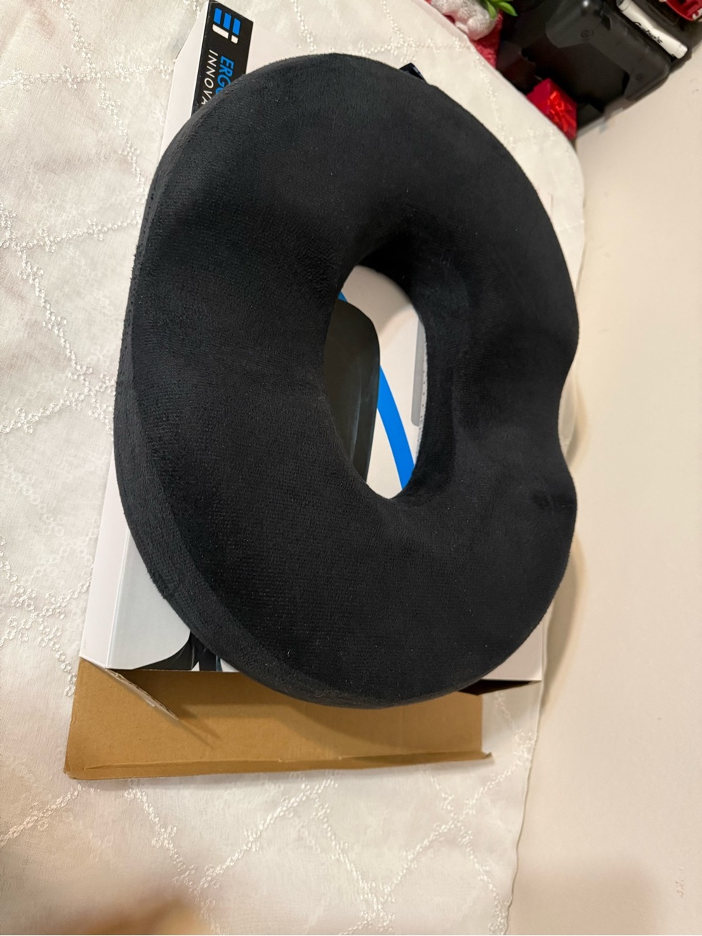 Black Orthopedic Donut Cushion - Picture 6 of 7